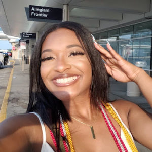 Meet your Posher, Raenesha